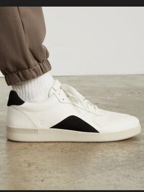 Everlane Minimalist White Leather court Sneakers with Black Detail
